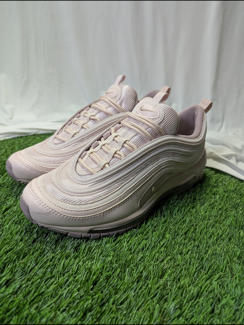 Nike Women’s Light Pink Air Max 97